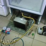 Reparare vitrina frigorifica verticala